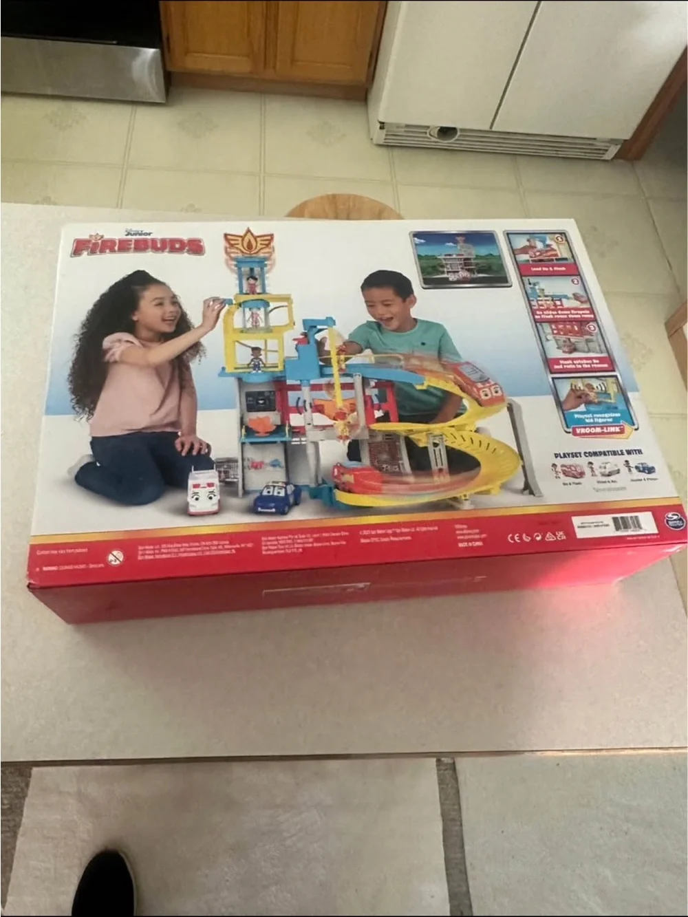 Spin Master Disney Junior Firebuds Firetruck Headquarters Playset New In Box